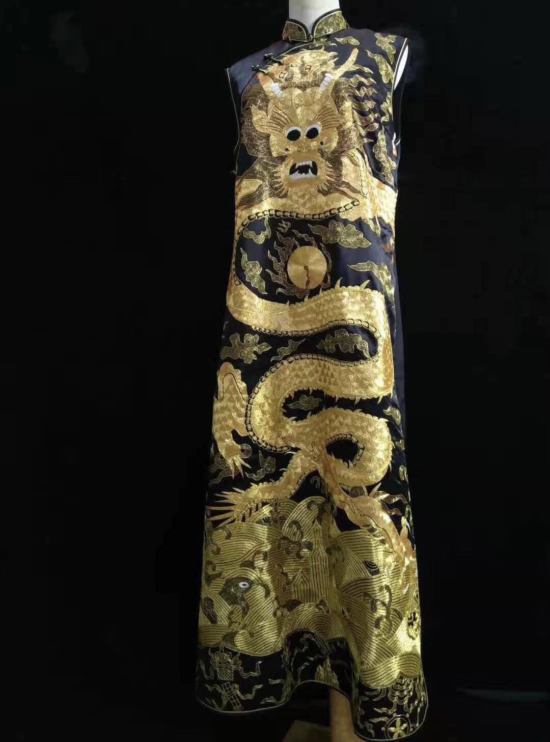 61102 Handmade embroidery Chinese Chi-pao( Cheongsam) dark