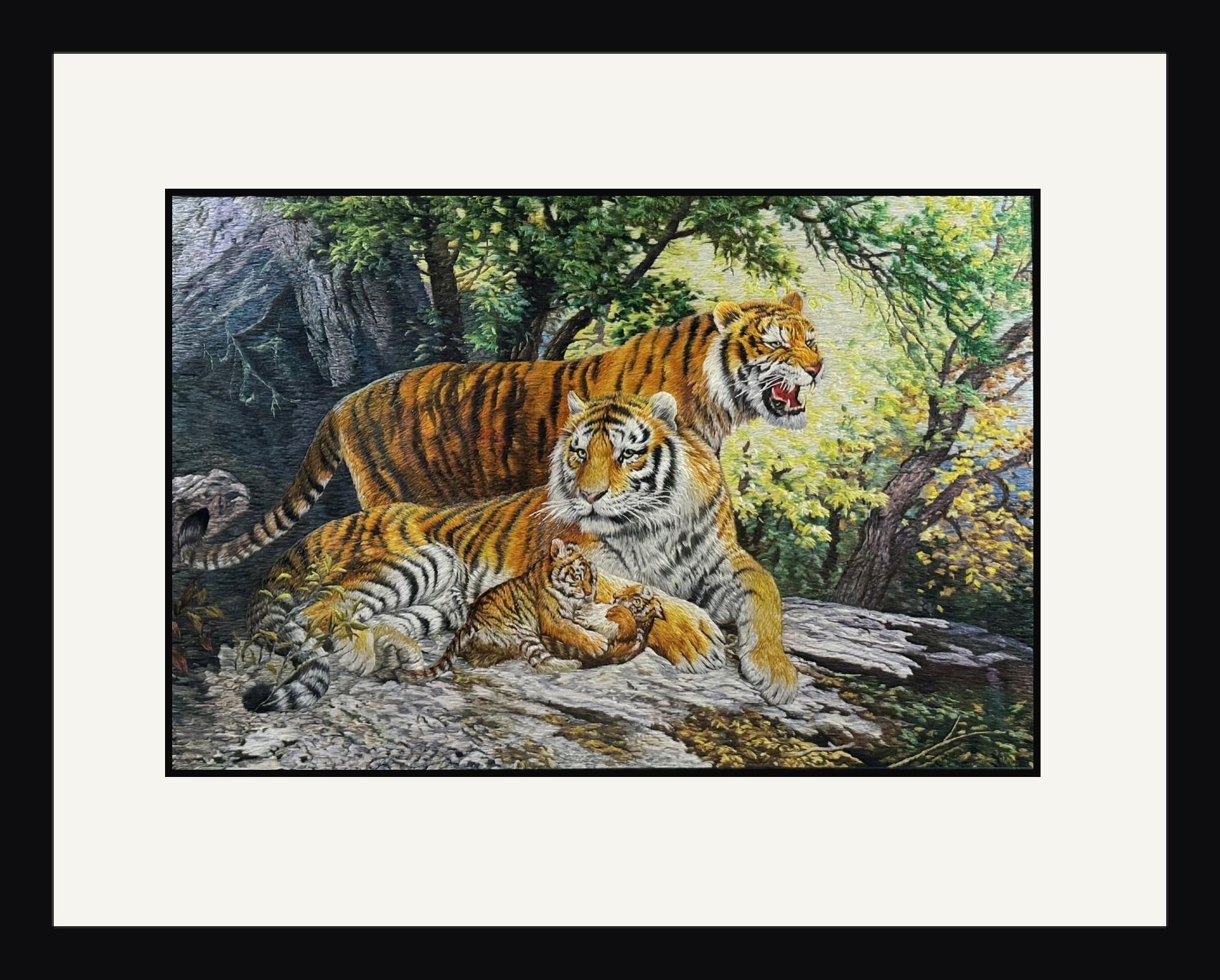 Tiger Family - Image 2