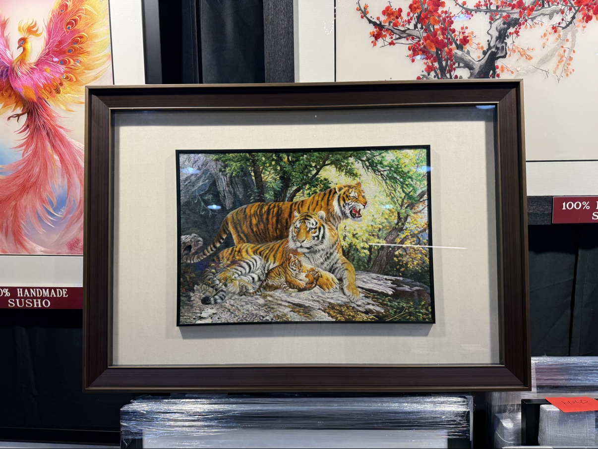 Tiger Family - Image 4